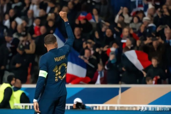 2024年法国夺冠的欧洲杯：见证历史的壮举
