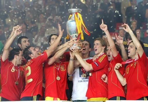 2008年德国欧洲杯冠军：西班牙的荣耀时刻